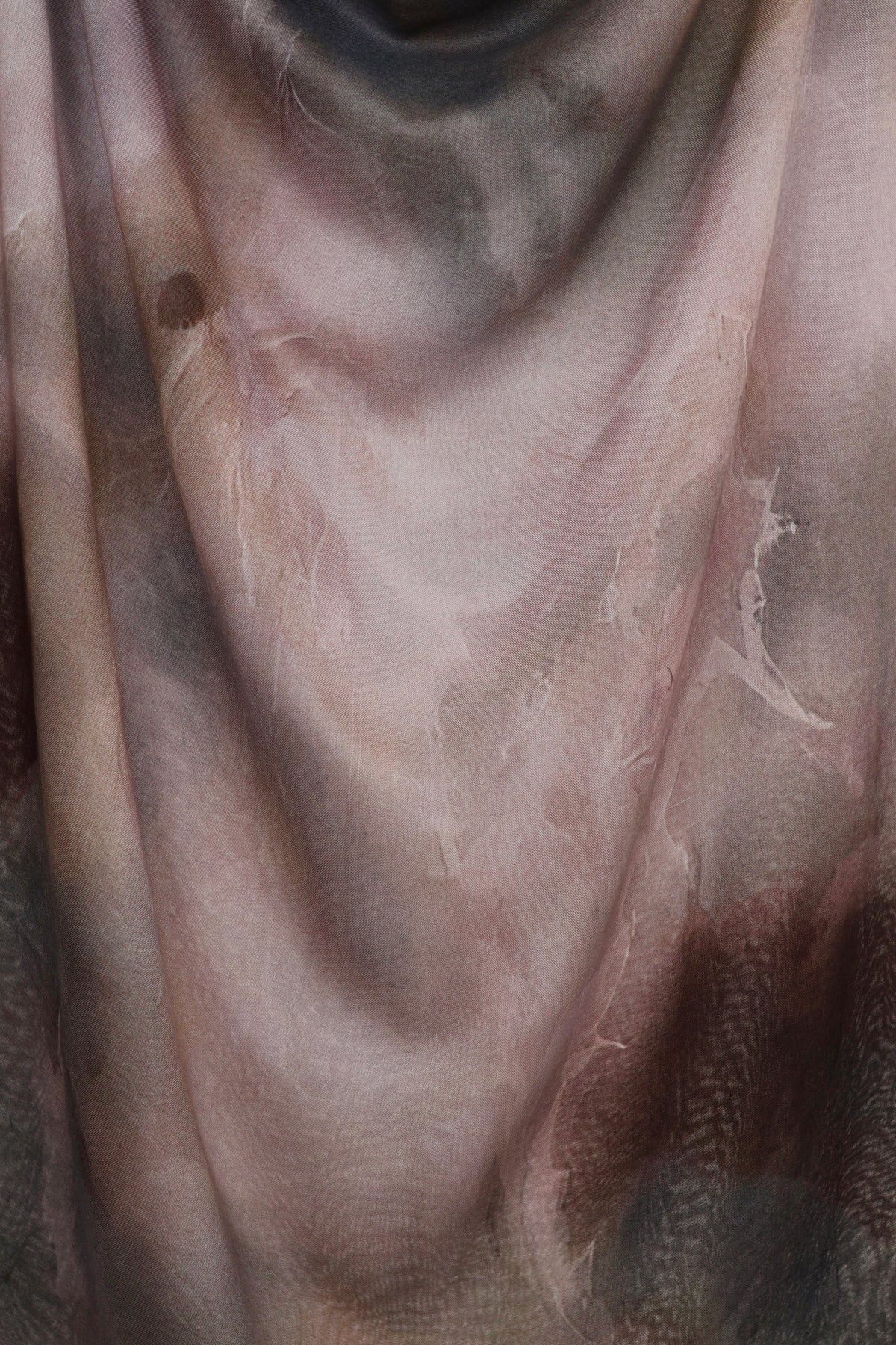 Quartz Fumé | neutral print hijab