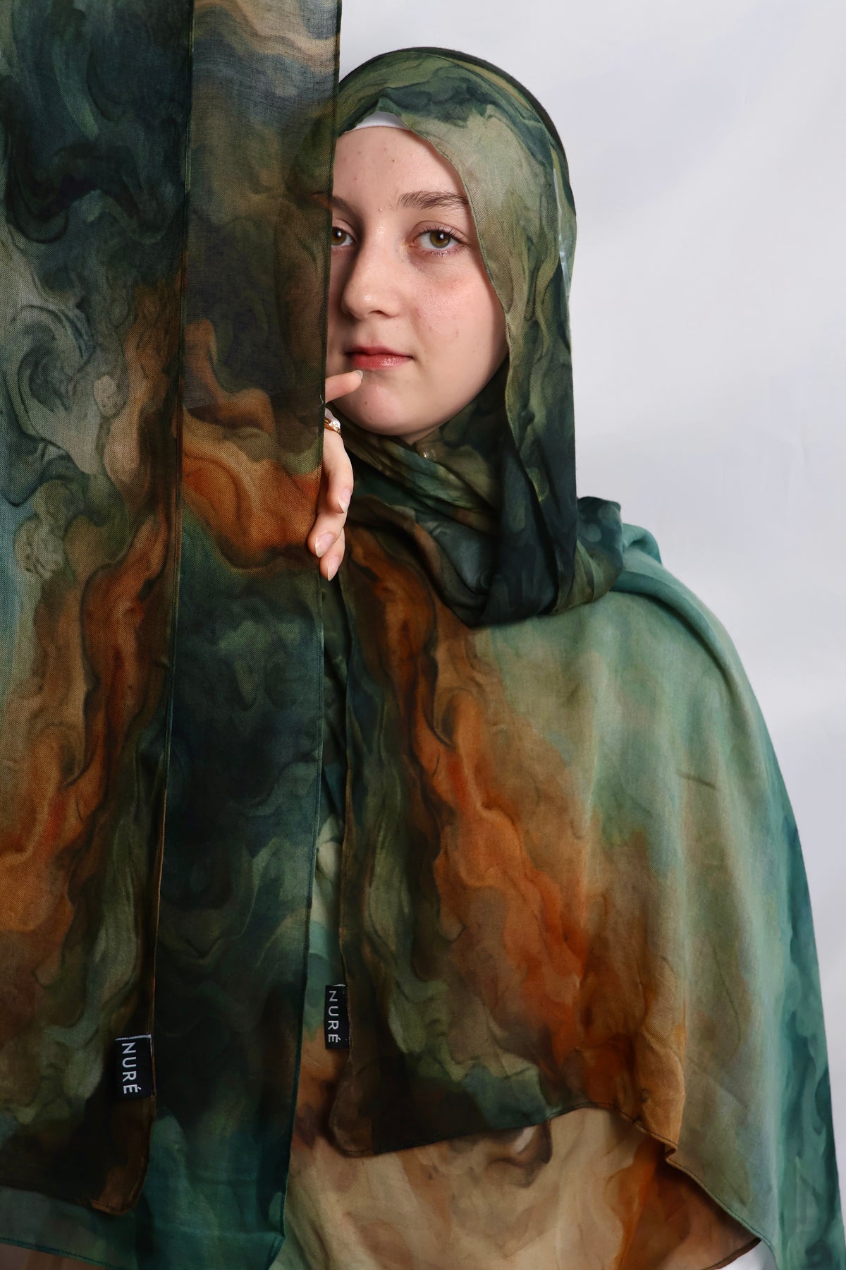Jade Sépia | green autumn modal hijab