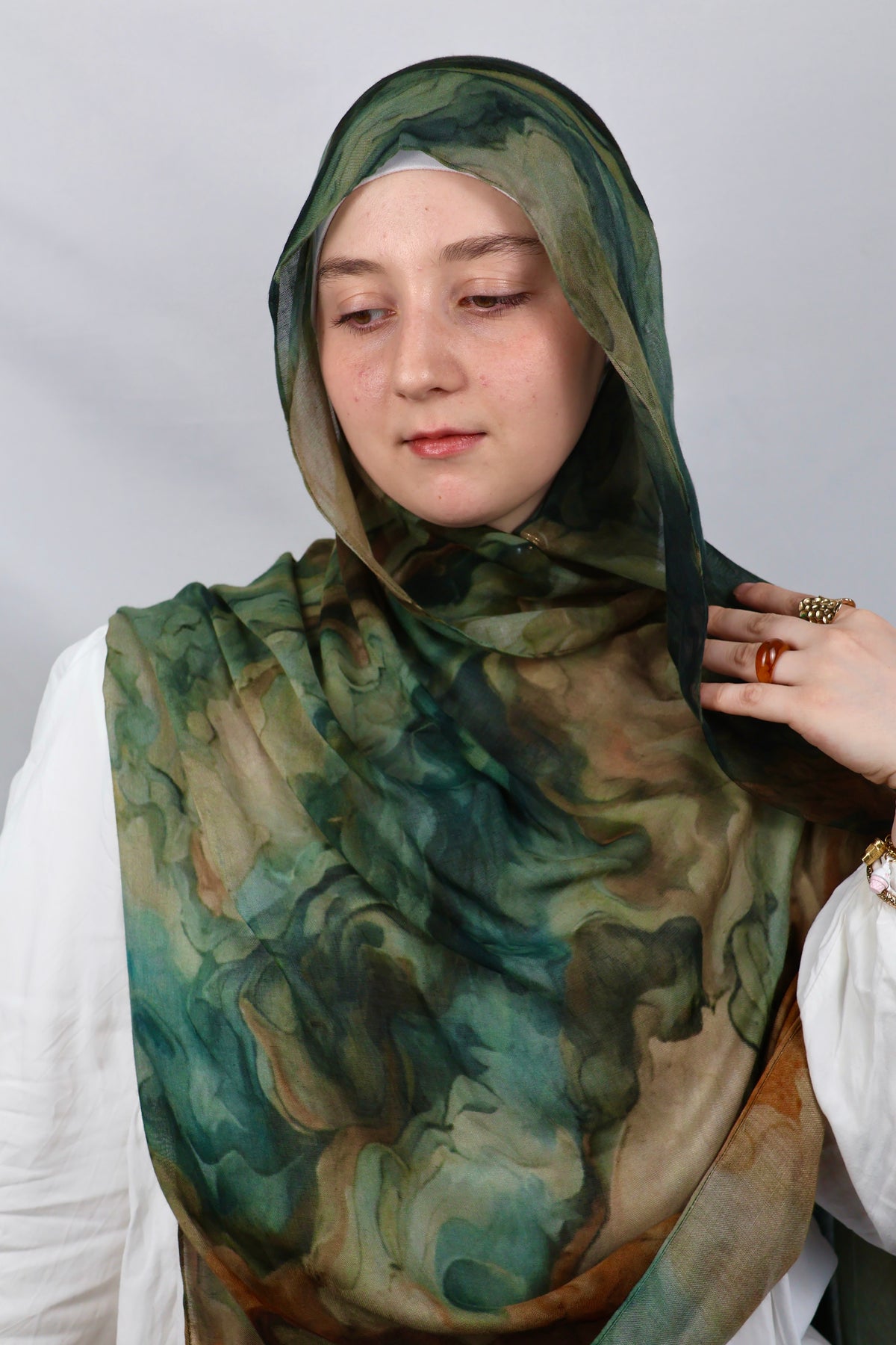 Jade Sépia | green autumn modal hijab
