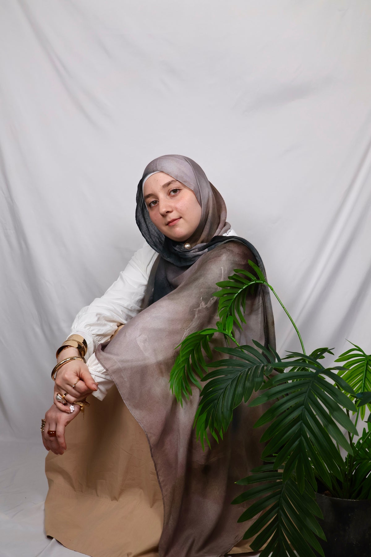 Quartz Fumé | neutral print hijab