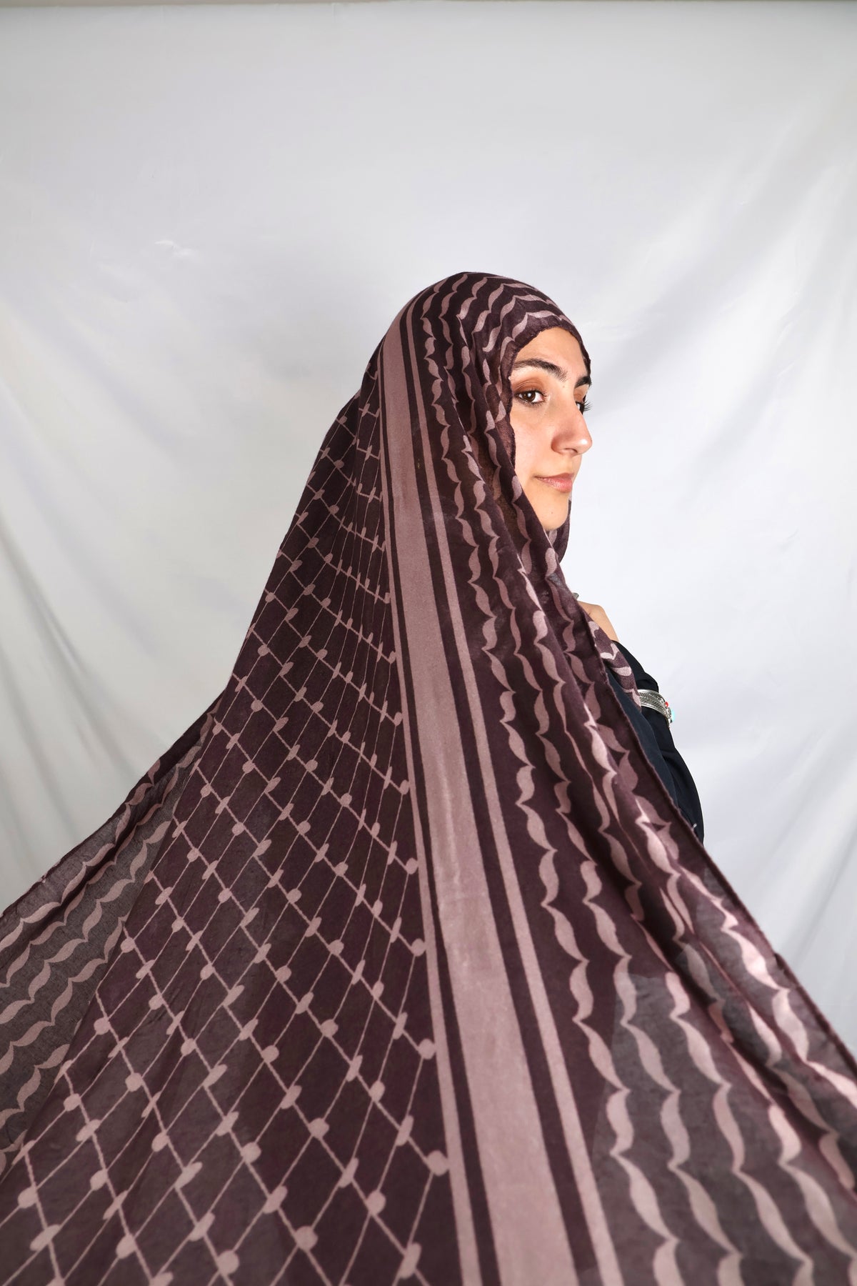 Plum Chérie | plum autumn print hijab