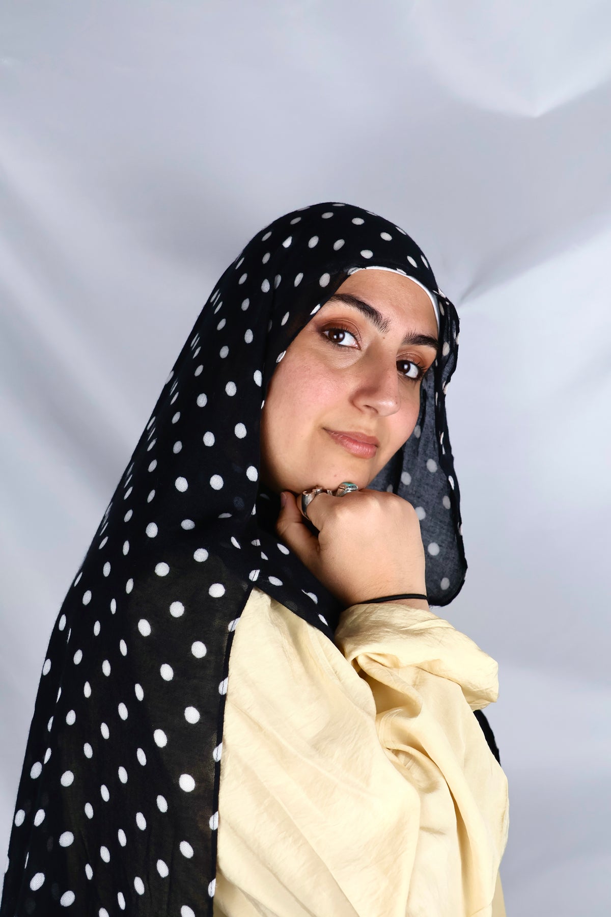 Dots Noir | black polka dot print hijab