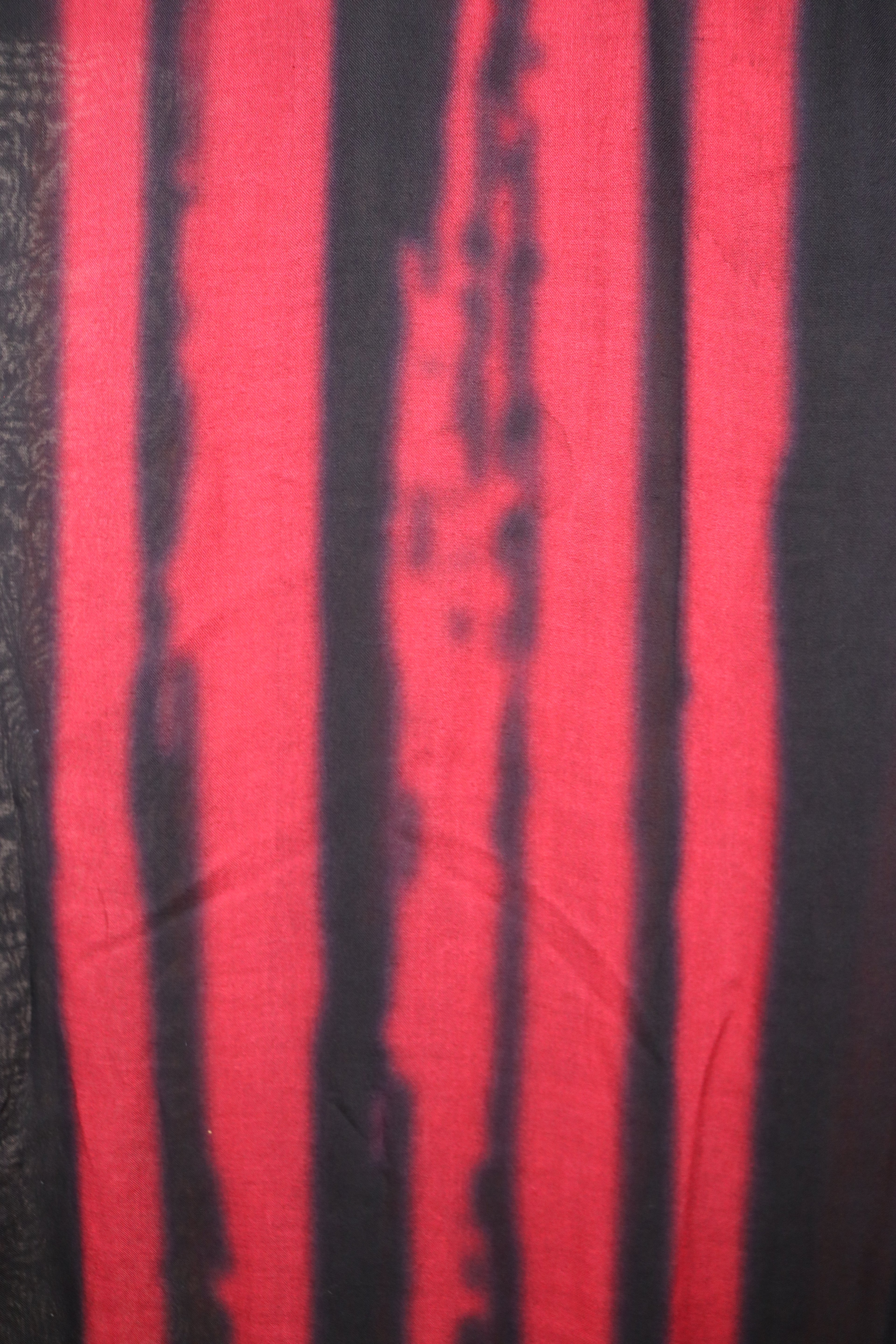 Archive Sample - Noir Rouge