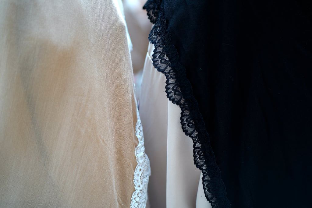 Sésame Noir - Premium Modal Lace